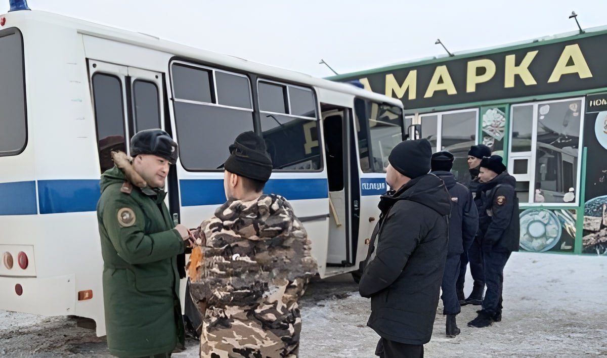 В Красноярске провели очередной рейд по мигрантам.